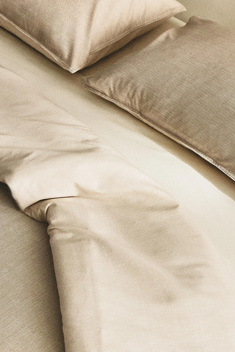 REVERSIBLE STRIPED DUVET COVER
