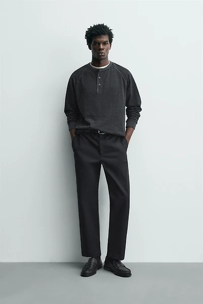 PANTALON STRAIGHT FIT STRUCTURÉ