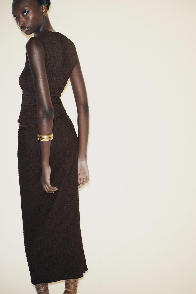 TEXTURED MIDI SKIRT