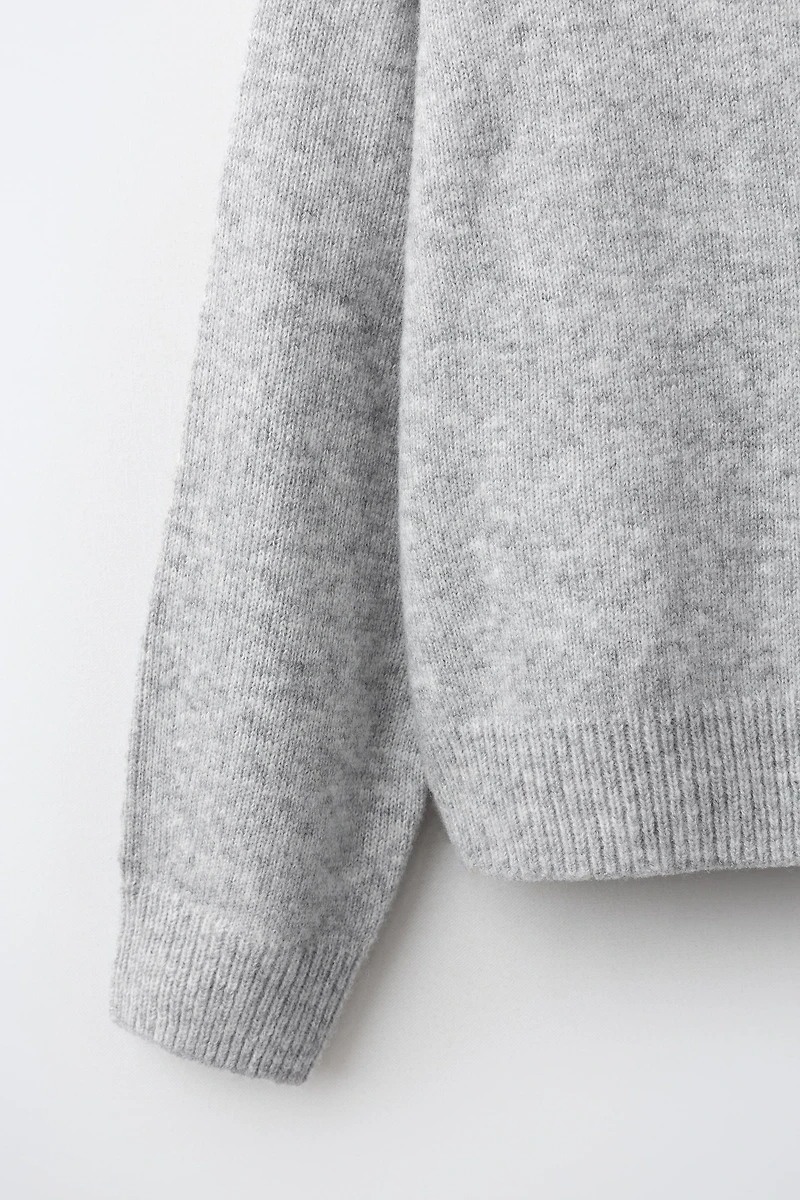 KNIT CARDIGAN