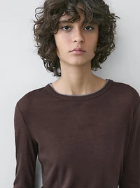 Long sleeve T-shirt with double layer trim
