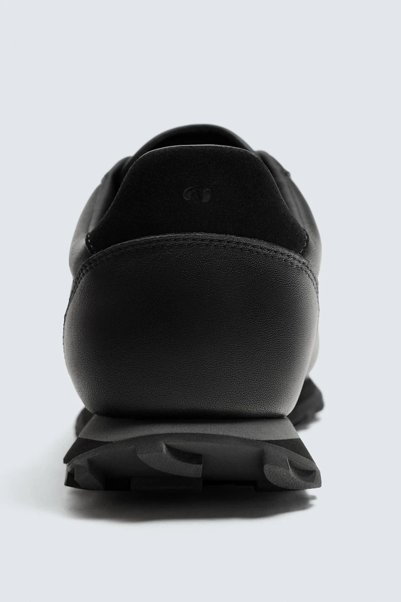 LEATHER CASUAL SNEAKERS