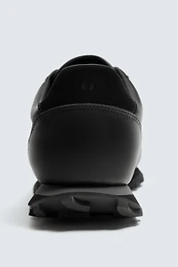 LEATHER CASUAL SNEAKERS