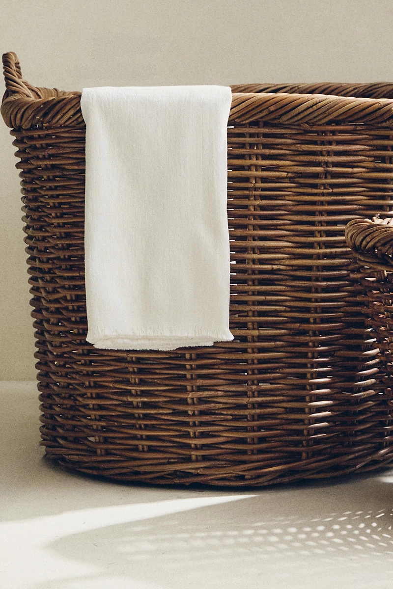 SQUARE RATTAN BASKET