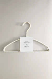 SET OF LINED BABY HANGERS (SET OF 4)