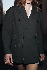 OVERSIZED BLAZER WITH CONTRAST STITCHING