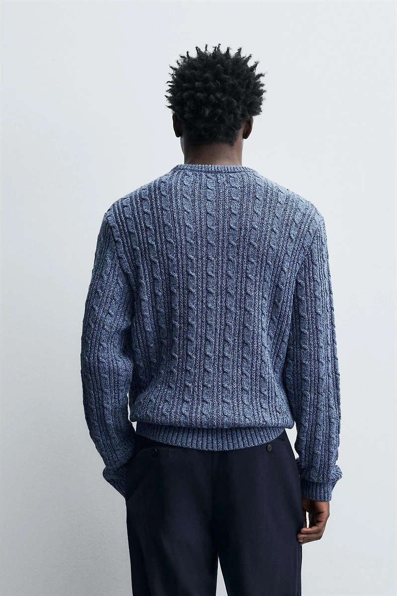 PULL STRUCTURÉ À TORSADES
