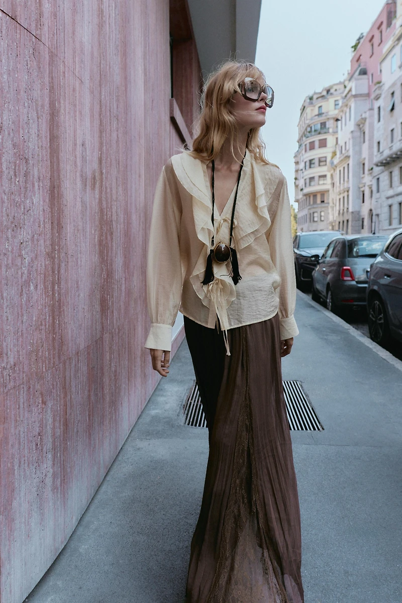 LACE GODET SKIRT