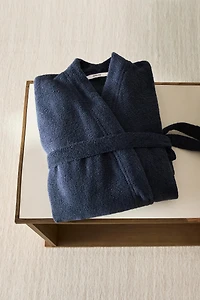 EXTRA SOFT BATHROBE WITH SCALLOPED EDGE (380 GxM²)
