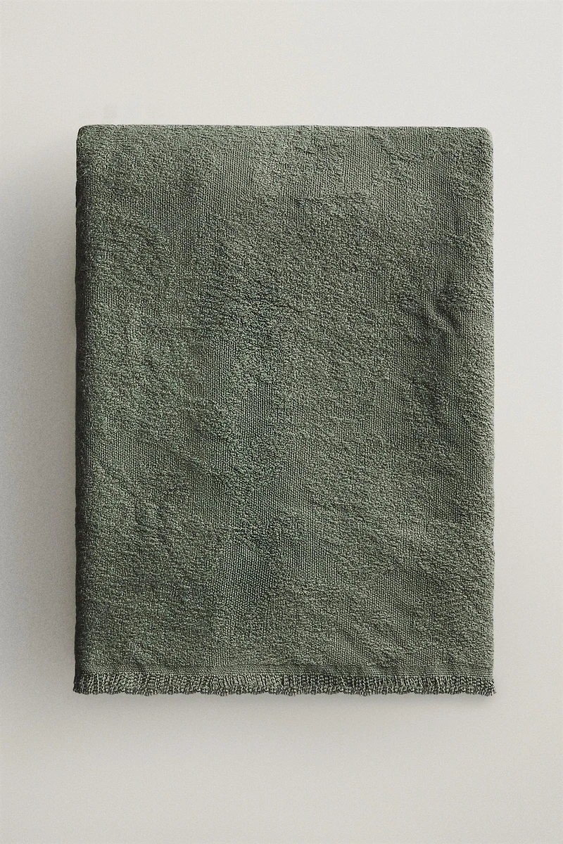 FLORAL JACQUARD BLANKET