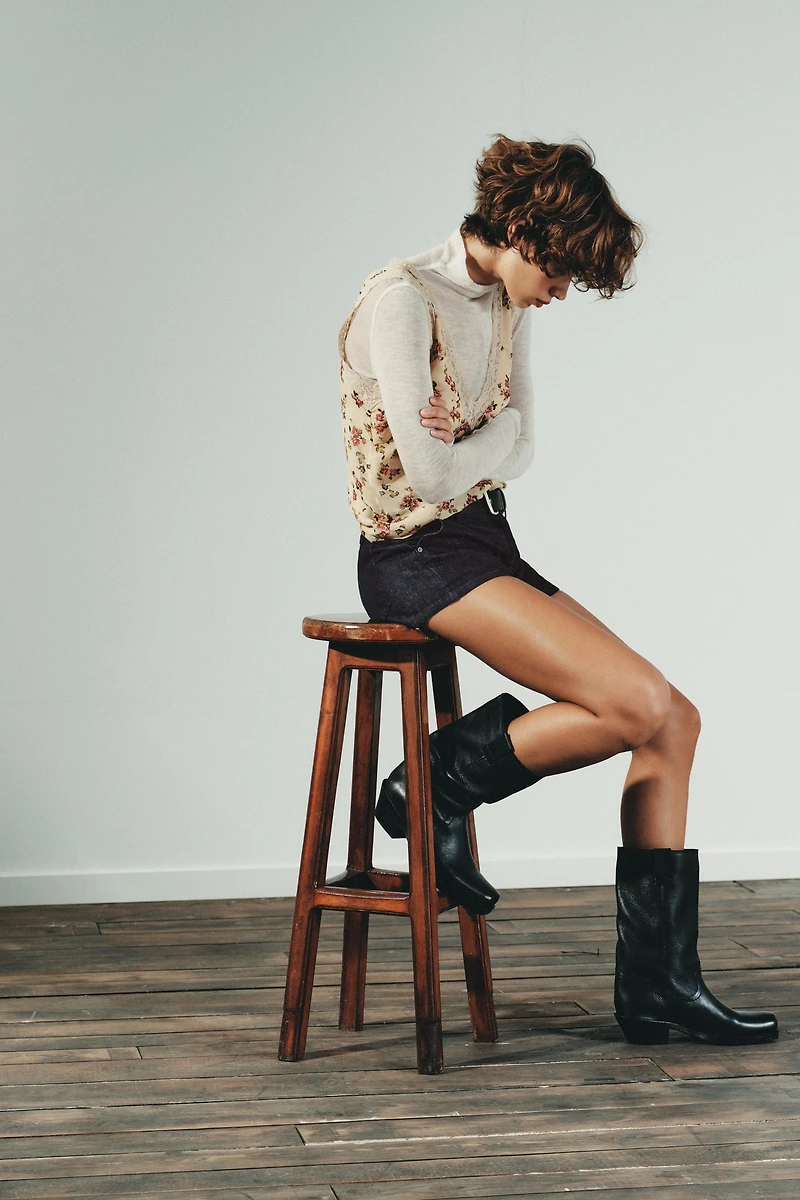 FLORAL LACE TOP