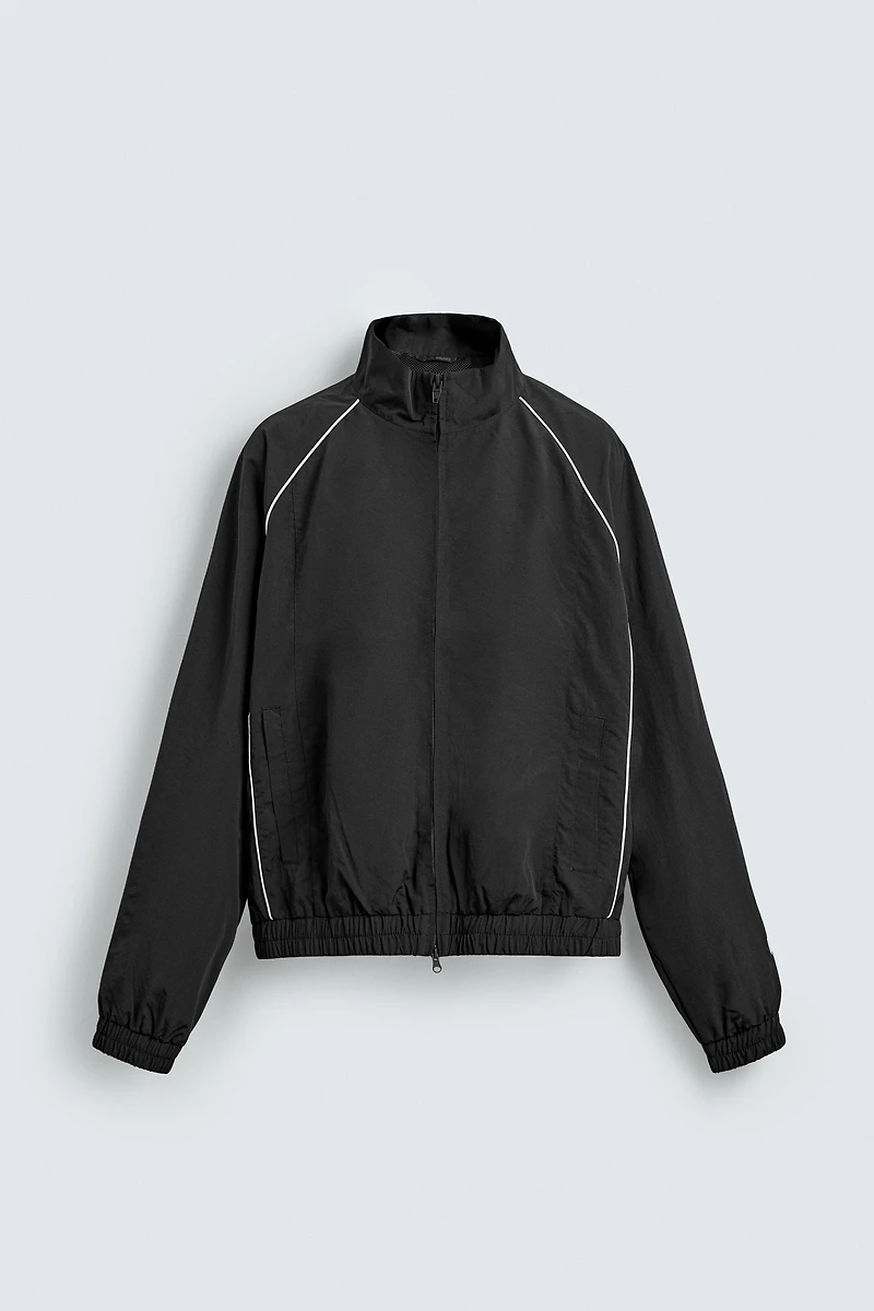 CONTRASTING TECHNICAL JACKET