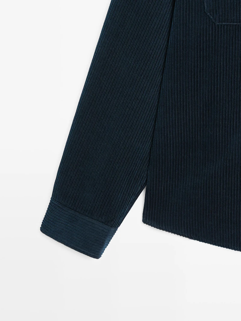 Surchemise poches en velours côtelé