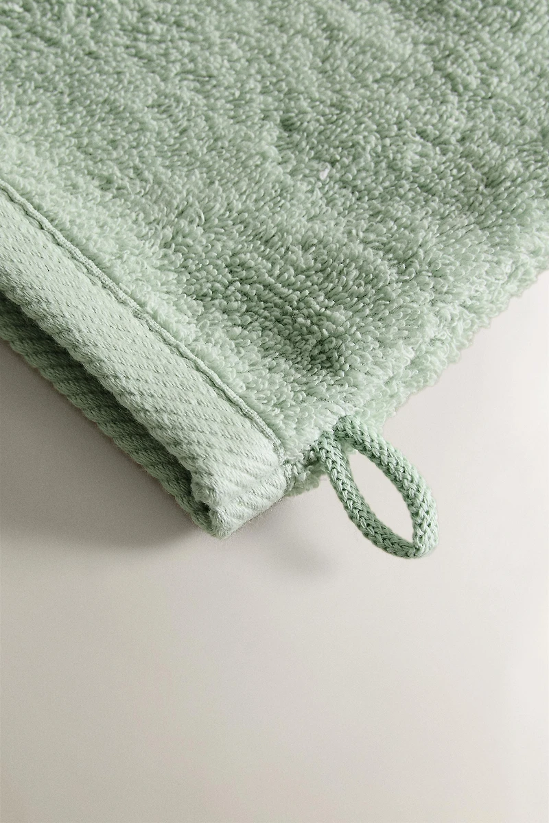 COTTON TERRY BATH MITT