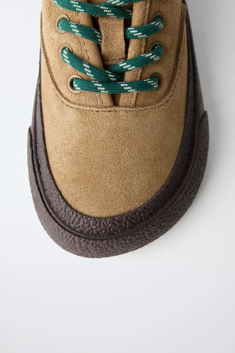 CONTRAST LEATHER SNEAKERS