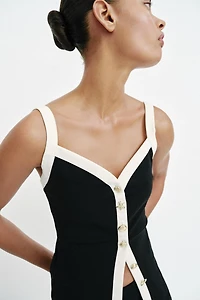 CONTRAST BUTTON TOP
