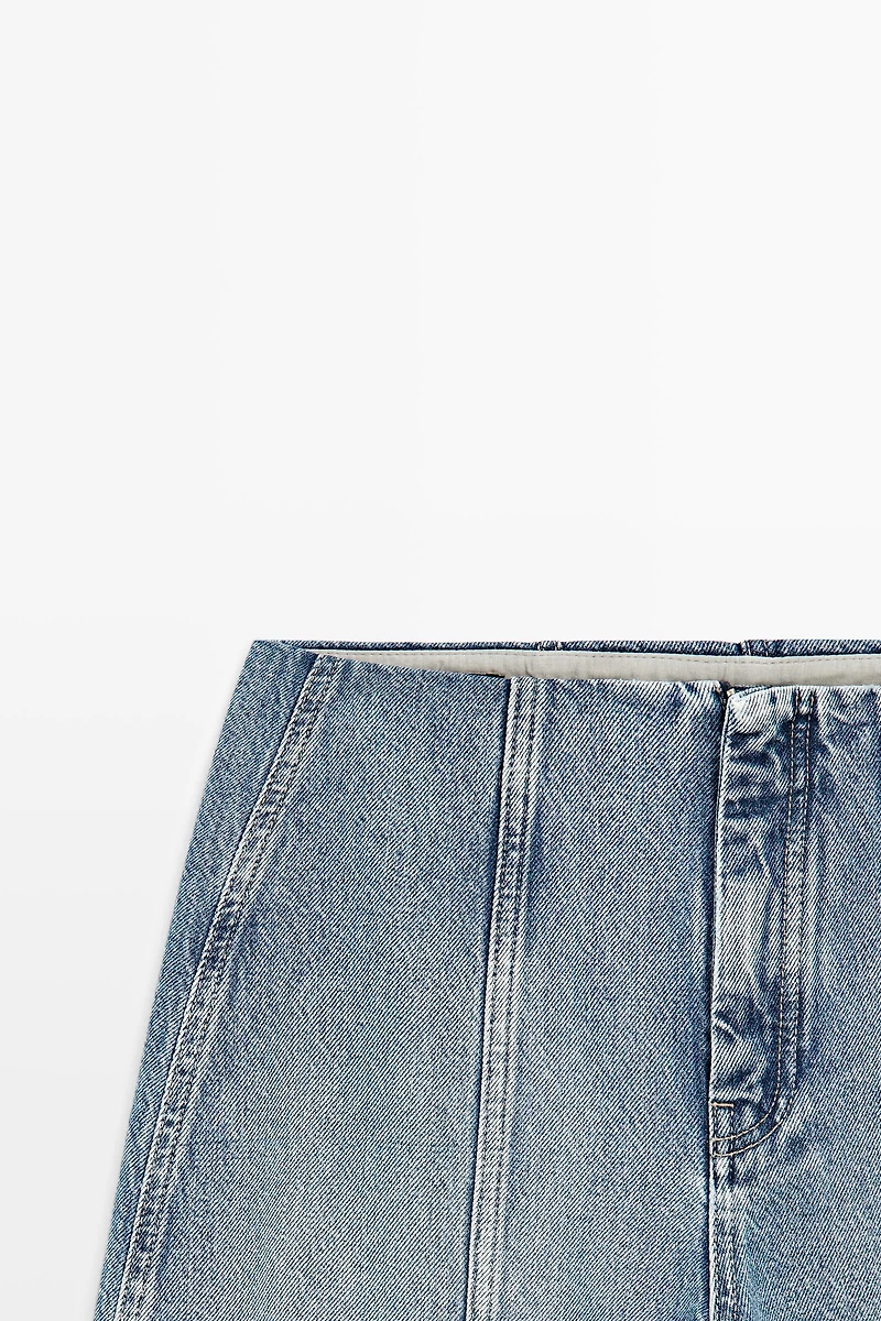 Barrel fit jeans with seam details