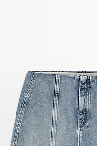 Barrel fit jeans with seam details