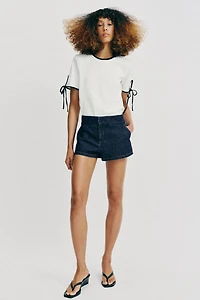 CONTRAST BOW T-SHIRT