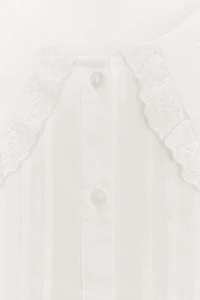 EMBROIDERED PETER PAN COLLAR SHIRT