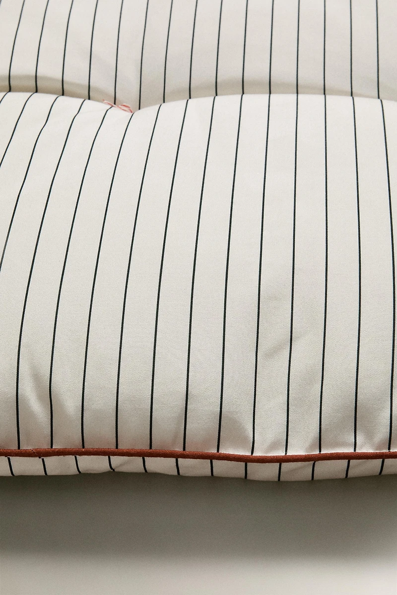 STRIPED OUTDOOR LOUNGER TOPPER