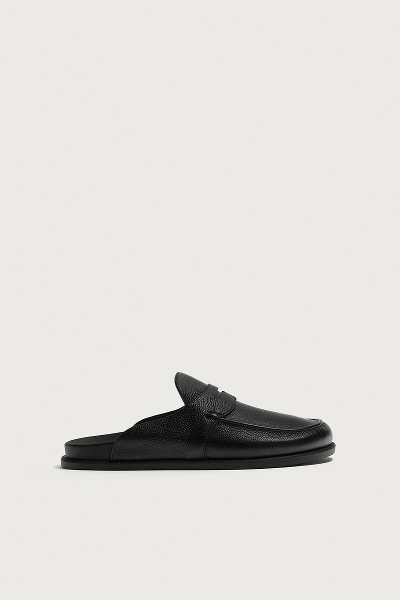 LEATHER LOAFER CLOGS