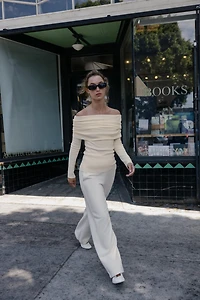 RUCHED STRAPLESS KNIT TOP