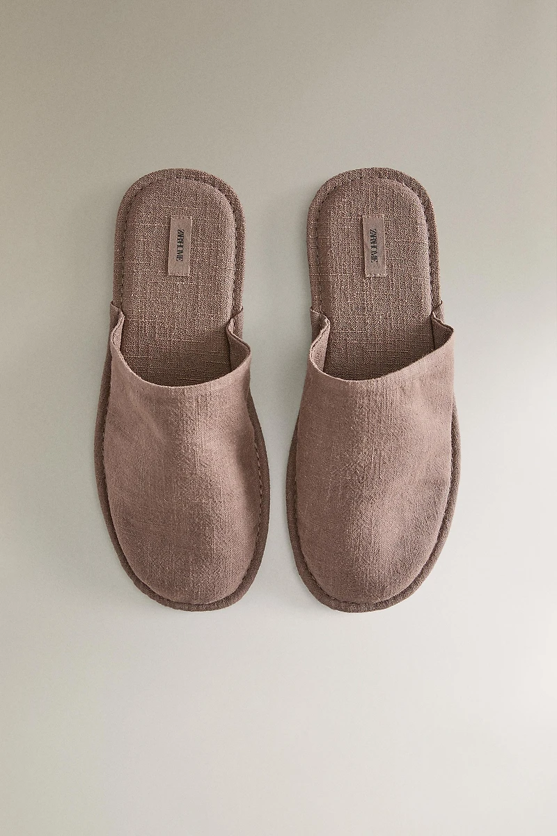 CHAUSSONS OUVERTS À L’ARRIÈRE RAMIE