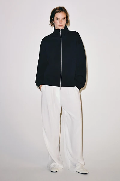 ZIP-UP SWEATSHIRT