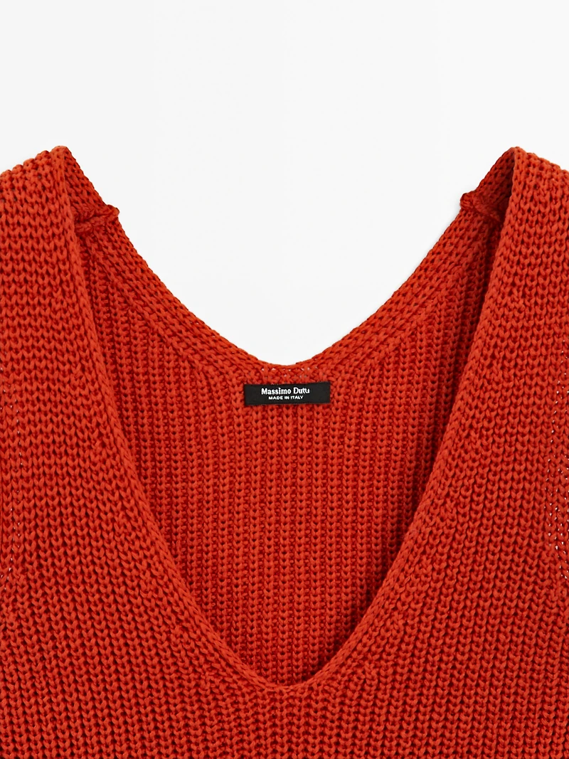 100% cotton top with tie detail