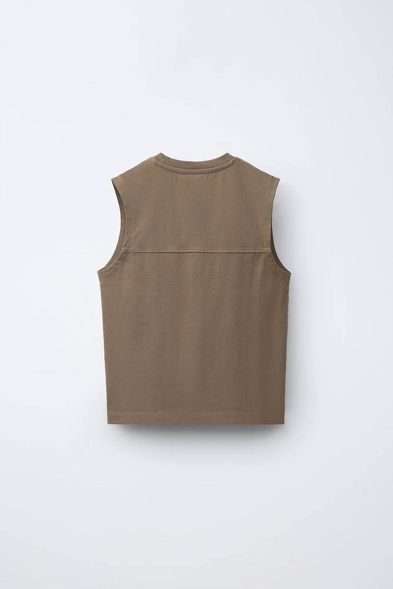 PLAIN SLEEVELESS T-SHIRT