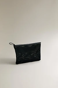 KNIT MAKEUP BAG
