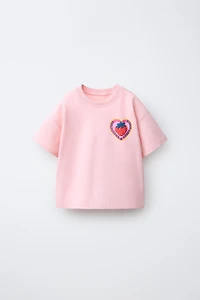 STICKER PRINT T-SHIRT