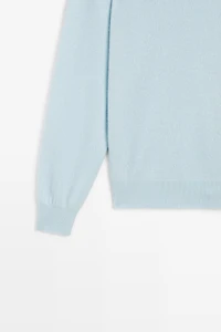 100% cashmere long sleeve sweater