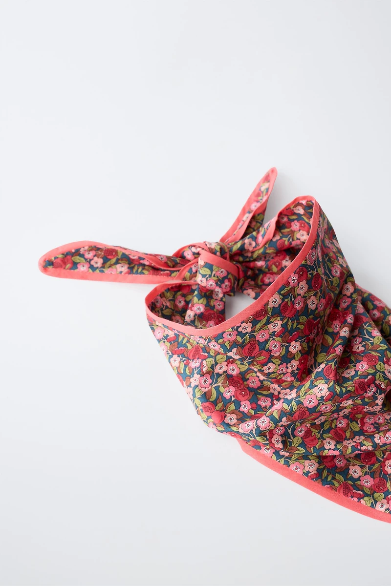 FLORAL PRINT MADE WITH LIBERTY FABRIC BANDANA