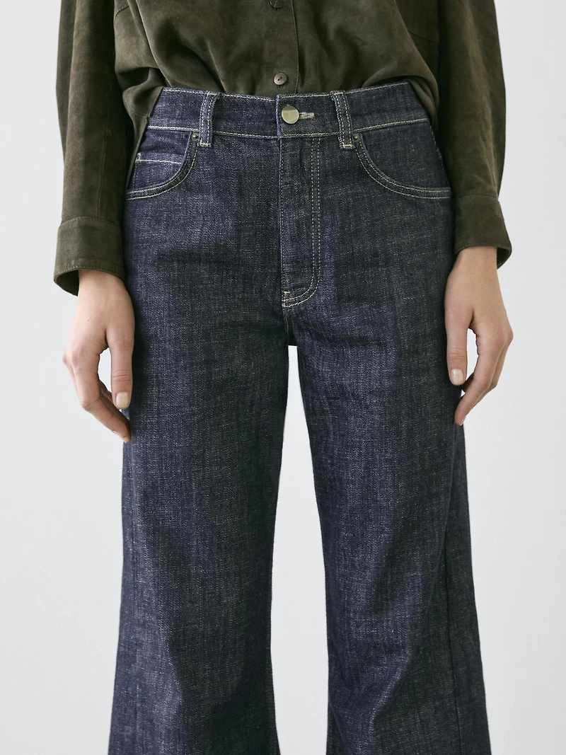 Flared high-waist jeans