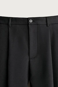 WIDE FIT PLEATED BERMUDA SHORTS