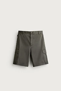 RELAXED FIT CARGO SHORTS WITH TABS