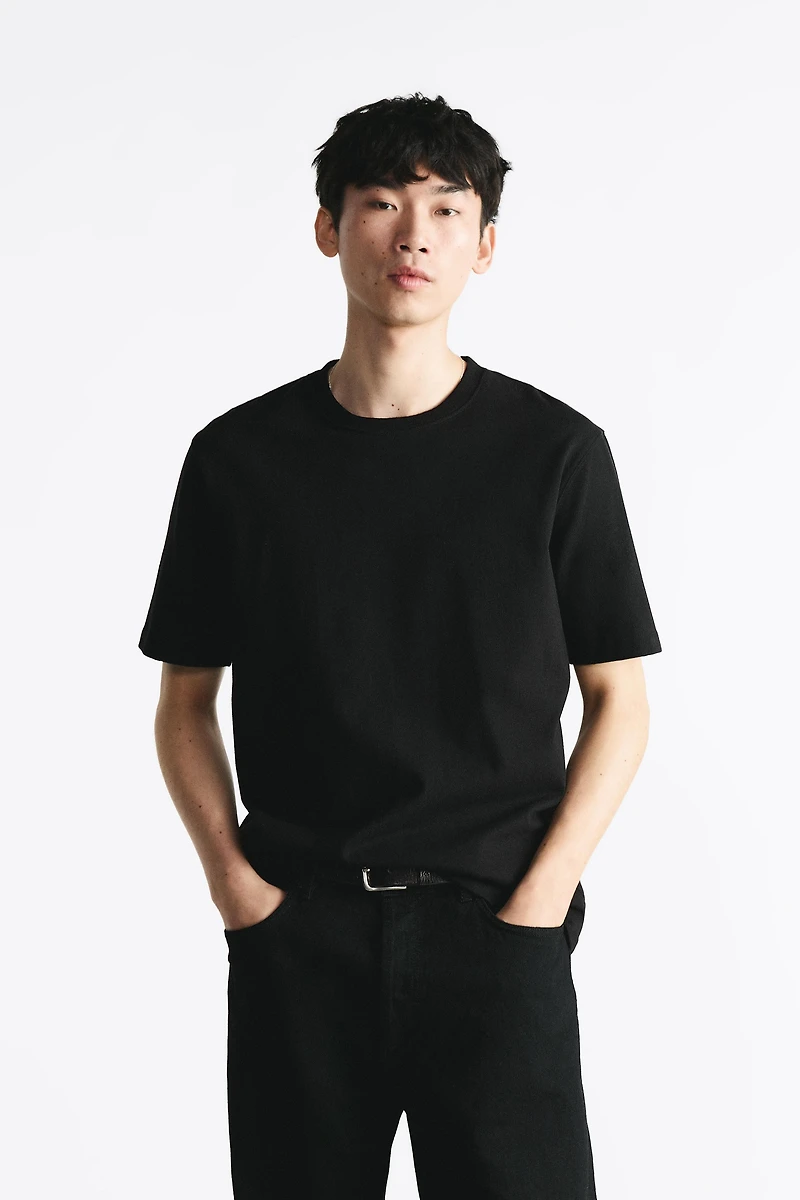 HEAVYWEIGHT SHORT SLEEVE T-SHIRT