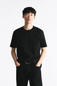HEAVYWEIGHT SHORT SLEEVE T-SHIRT