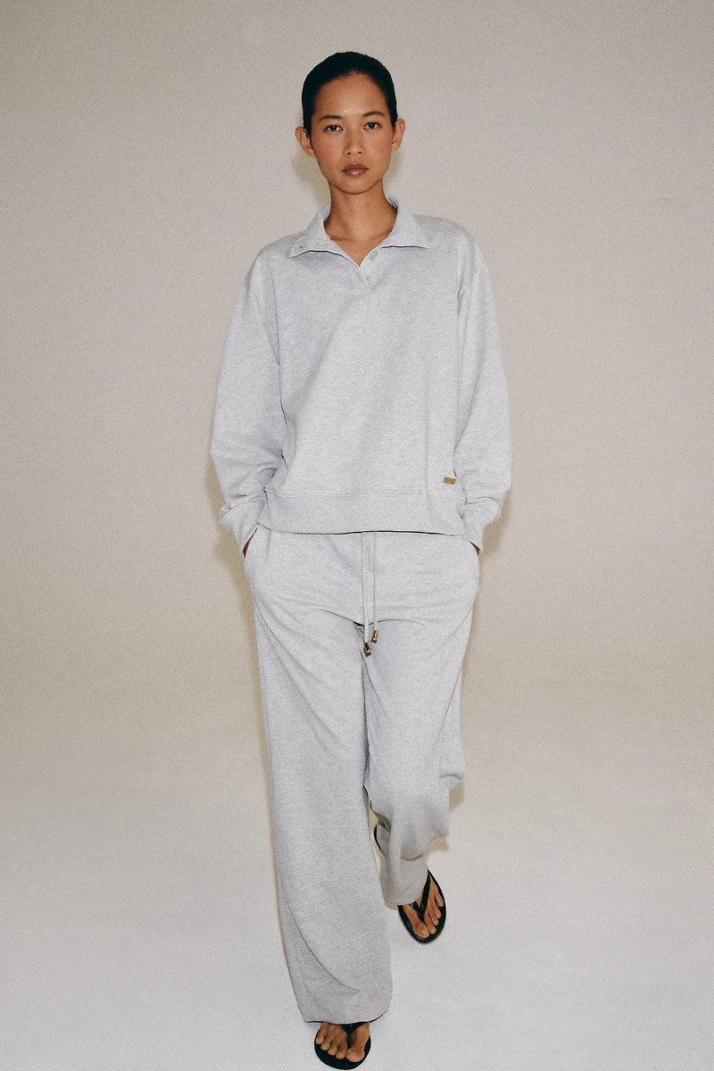 BUTTONED FLEECE SWEATSHIRT