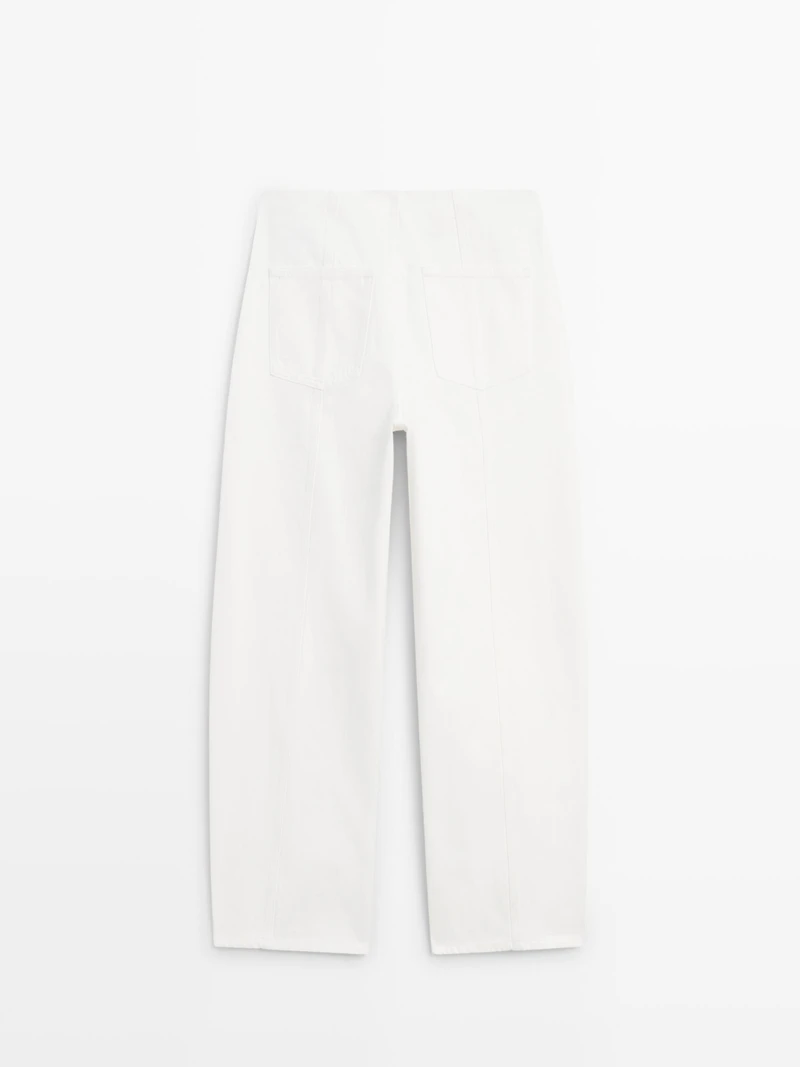 Barrel fit jeans with seam details