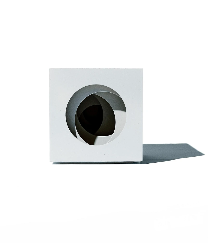 ES DEVLIN CONCRETE LAMP