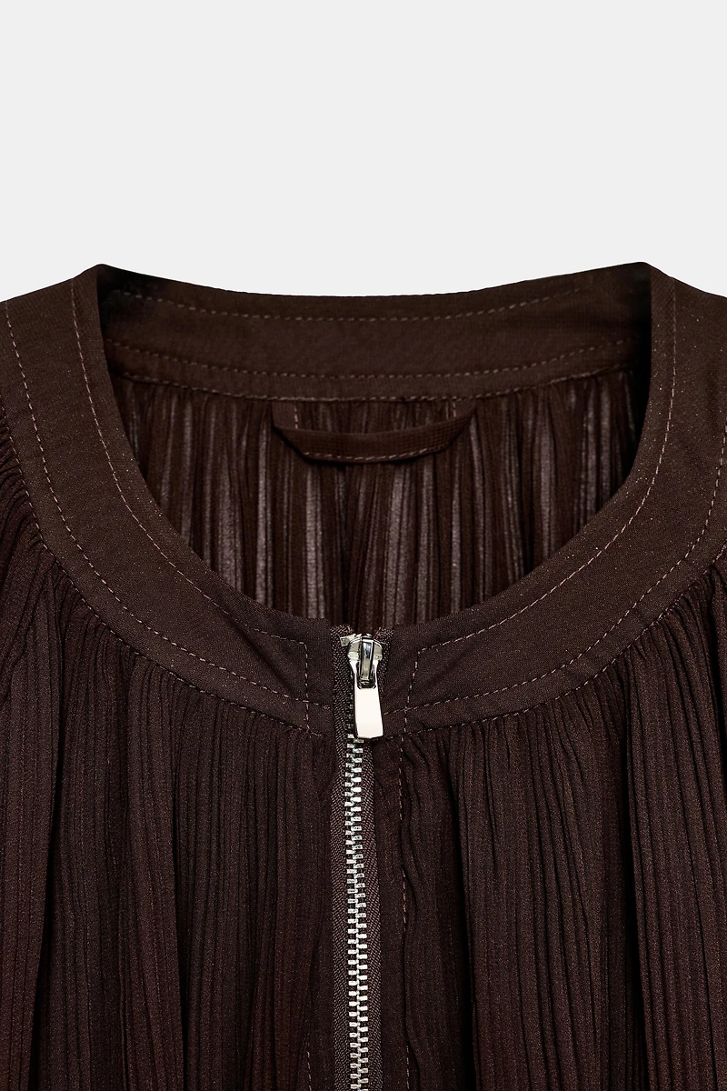 VESTE EN ORGANZA PLISSÉE