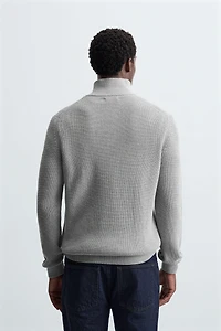 PULL EN MAILLE PERLÉE ZIPPÉ