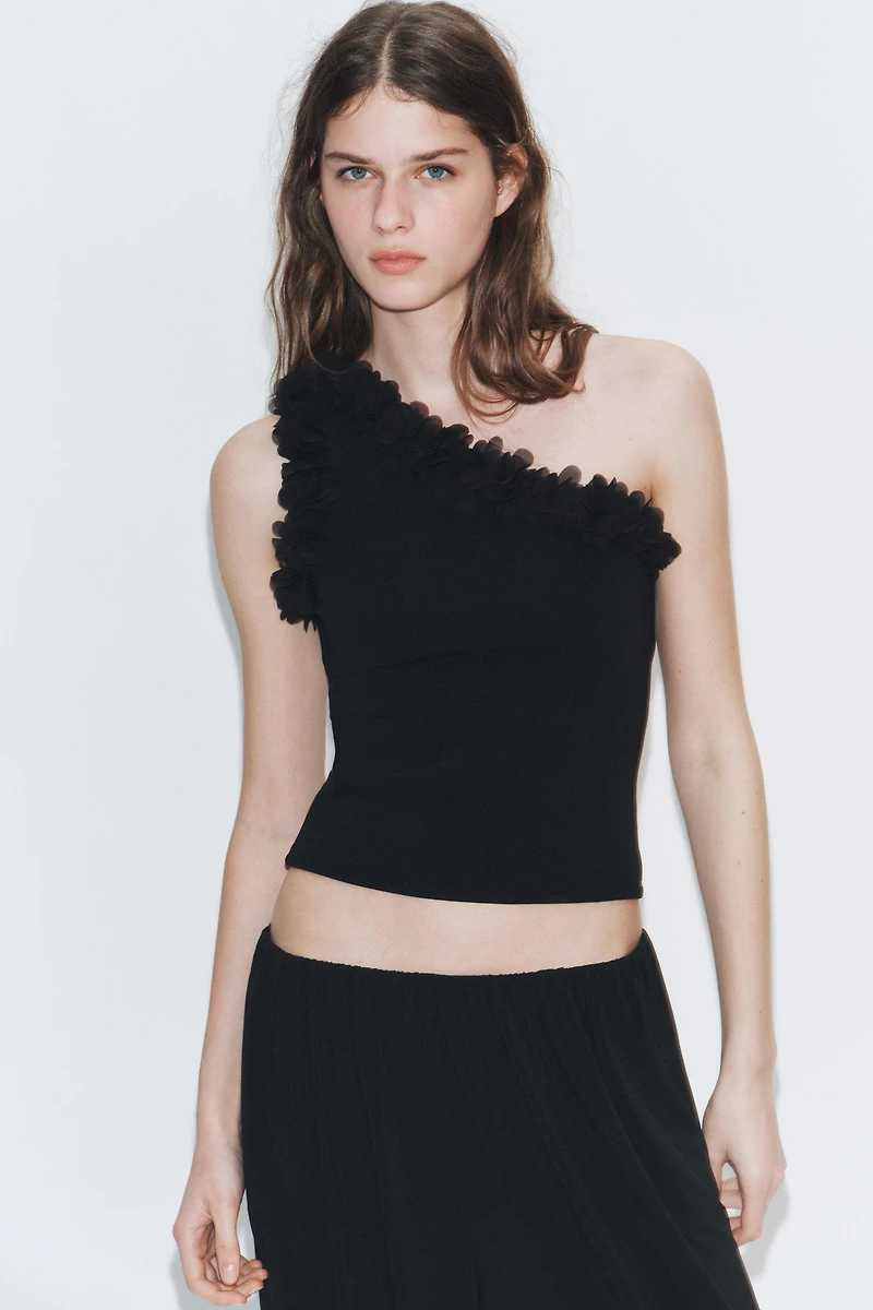 ASYMMETRIC FLORAL TOP