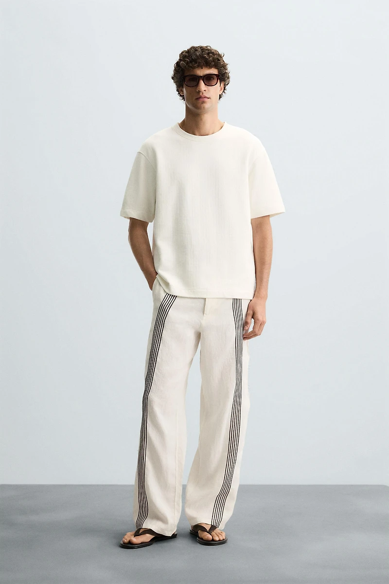 REGULAR FIT TEXTURED SWEATSHIRT