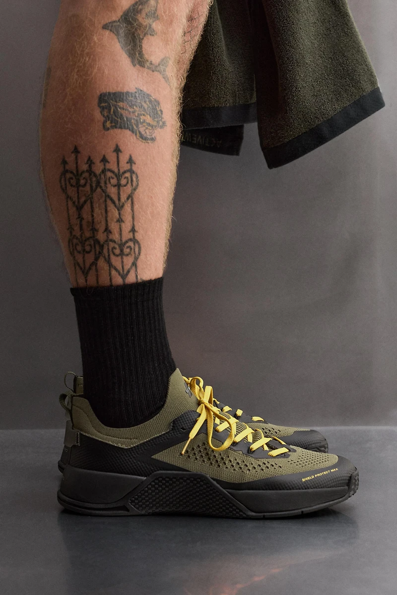 TRAINING SNEAKERS