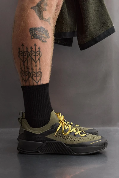 TRAINING SNEAKERS