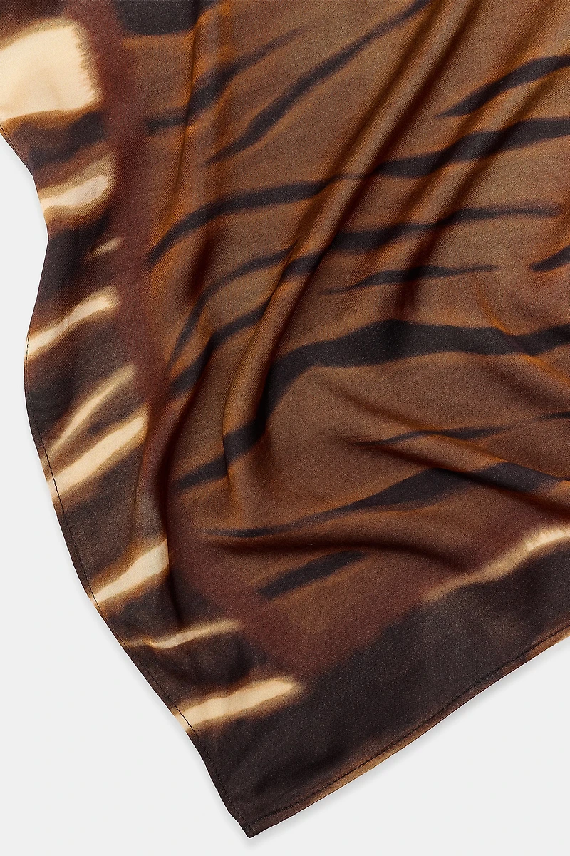 100% VISCOSE ANIMAL PRINT SCARF